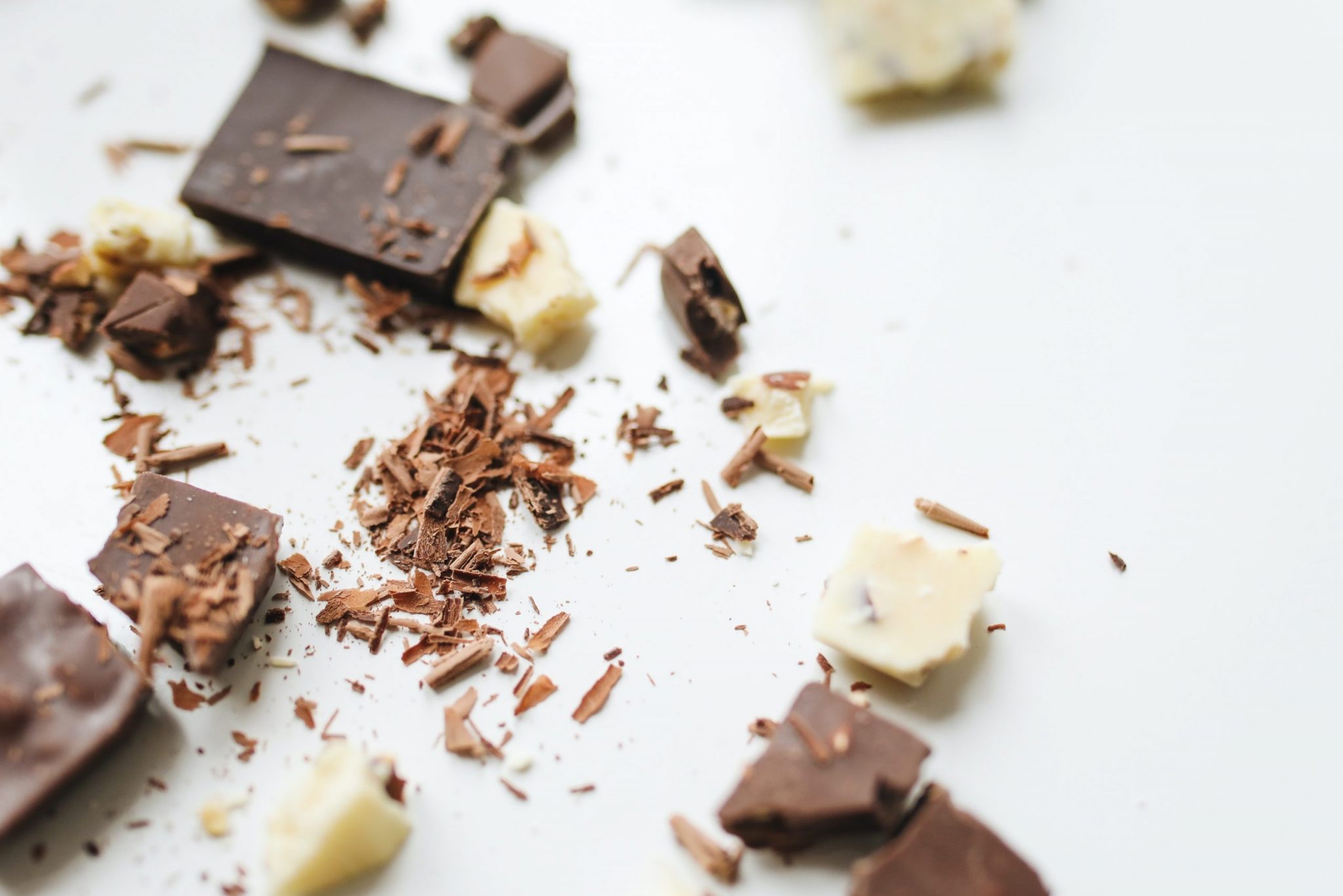 Chocolates e doces em geral são opção para a páscoa, que podem ser fabricados até mesmo em casa.